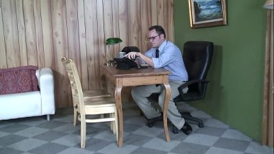 Blonde slut Eden Adams make a blowjob on a huge cock