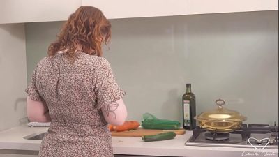 Carrots & Potatoes! Charlie Forde & Emberly Adams’ Lesbian Clip!