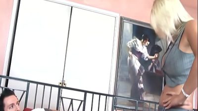 Fucking blonde milf mom