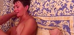 elle adore que je la regarde se faire prendre par un autre